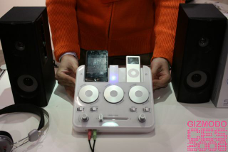 Illustration for article titled iBuddy Portable DJ Mixer Makes a Fatboy Slim Out of Your Lack of DJ Talent, Flab